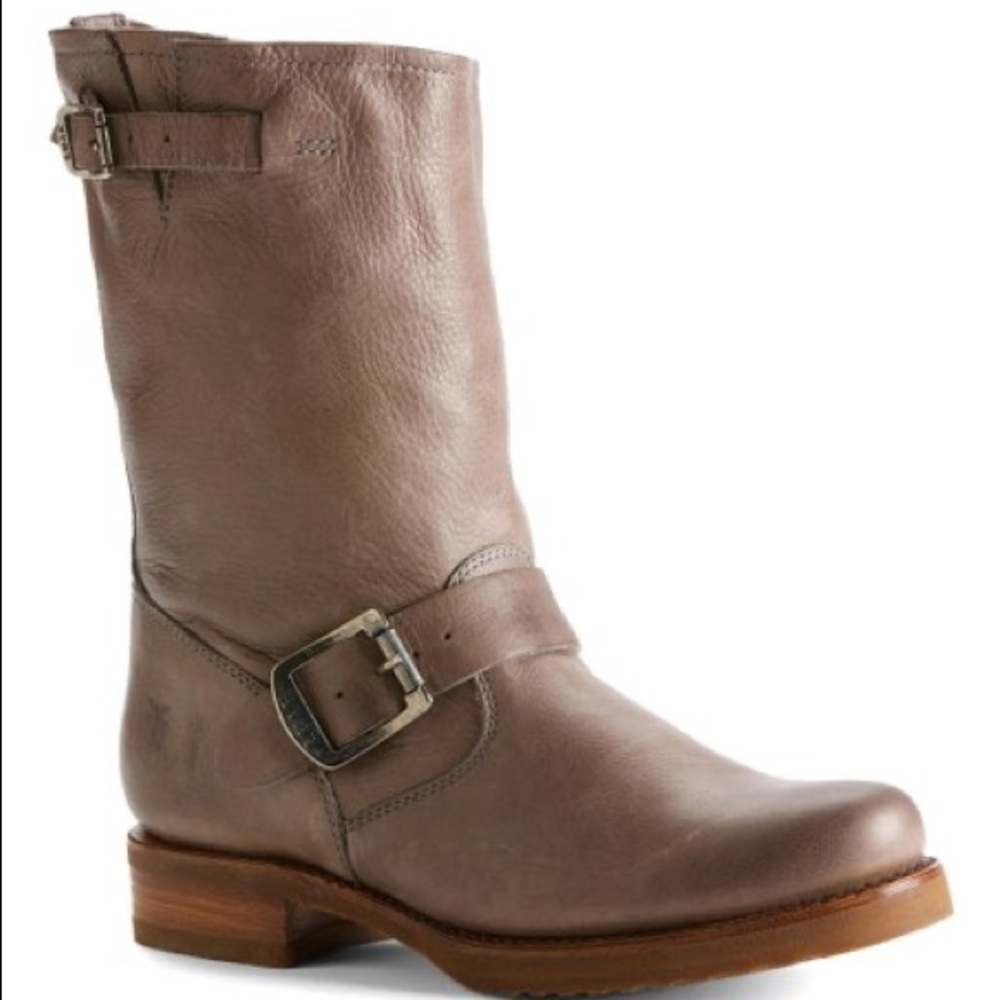 Frye Veronica Short Boots size 7 Gray